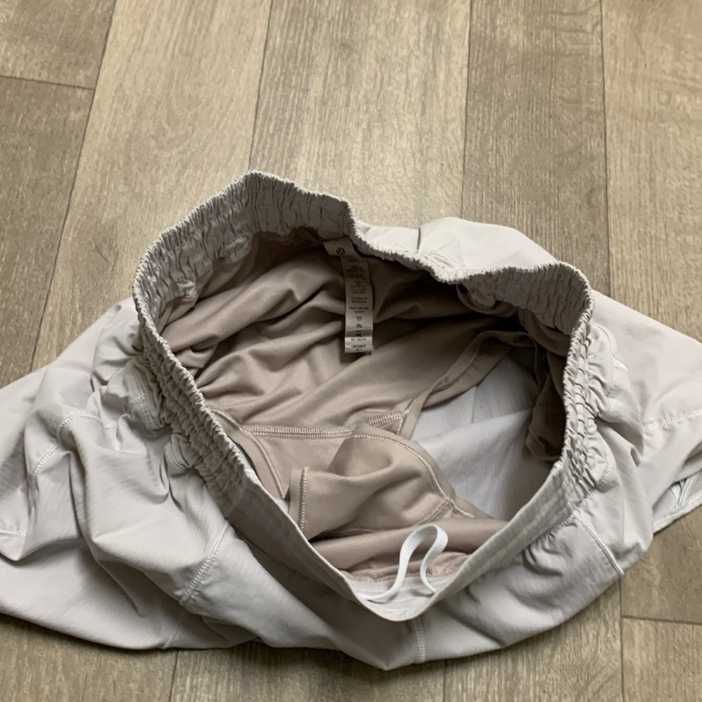 Womens Lululemon Athletica Running Drawstring Athletic Athleisure Shorts‎ - Picture 6 of 7